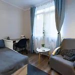 Casa Luminoasa Cu Gradina Privata