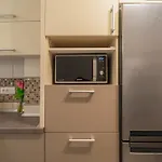 Cozy Apartment Near Victoriei Square - Berzei
