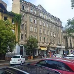 Aparthotel Yanis