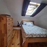 Mansarda Boema, Gradina De Basm