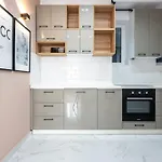 The Loft Luxury Apartments-Near The Park In The City Center