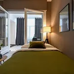Centrally Located 1Br Retreat Near Sala Palatului
