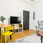 Heart Of The City - Cozy Apartments In Prime Location