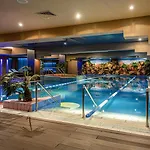 Lagoon Studio 705