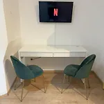 Tiny Studio Quinet