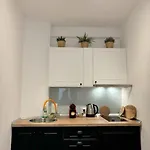 Tiny Studio Quinet