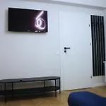 Comfort Corner - 1A
