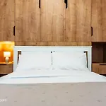 Central Residence Apartment 827