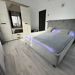 Jules Cozy Place