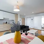 Luxury Apartment Near Promenada, 1Br