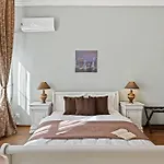 2 Bdr In Old Town Bucharest