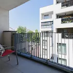 Maria - Modern Apartment With Parking And Workspace