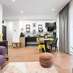 Central 18 Apartment - New Building & Parking