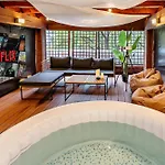 Downtown Wabi-Sabi Loft Terrace&Jacuzzi Old Town