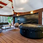 Downtown Wabi-Sabi Loft Terrace&Jacuzzi Old Town