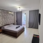 Studio Modern.