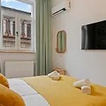 Old City Rise Apartment
