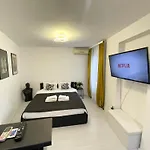 Matt Studio