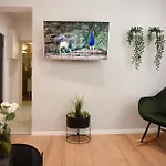 Comfy 1Br With Balcony In Central Bucharest