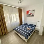 Cozy Central Apartment With 2 Rooms