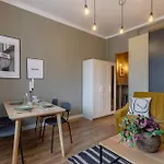 Modern Suite On Historic Calea Victoriei