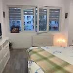 Modern & Cozy Apartment
