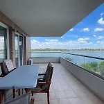 Apartment No 207 Lebada Lake Residence