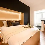 Calea Victoriei Elegance - Modern Studio