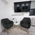 Mona\'S Studio 2