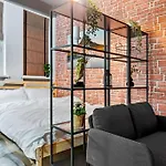 Old Town Cozy Room 322