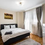City View Apartment With Private Balcony