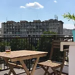 Cosy Apartment In The Heart Of Bucharest