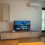 Onix Park Complex Elegant Apartment With Parking & Self Check In