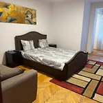 Titanii Park Apartment