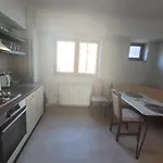 Ultracentral Bucharest Apartment