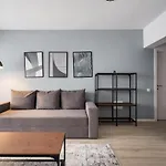 G&G Comfort Suites 2136