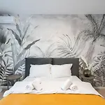 G&G Comfort Suites 2136