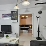 White Apartment By Hilton II