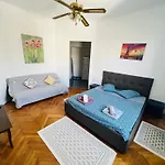 Unirii Downtown Apartment