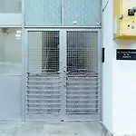 Cloud 8 Studio - 180 View