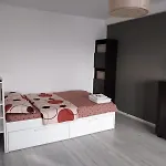 Superb 1Br Apartment With Air Conditioner