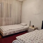 Parklake 4 Rooms With 6 Beds Accomodates 9 People Entire Apartment