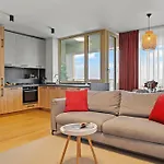 Mido Aviatie Park Apartments With Private Parking & Self Check-In