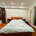 Central Retreat Apartments Magheru