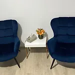 La Vie Est Belle