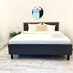 Point 0 Apartment