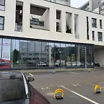 Executive Duplex With Balcony, Skyline Views & Free Parking