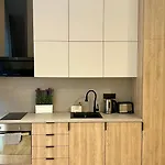Nice Flat In Villa Near Old Town