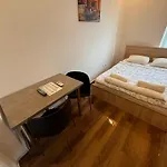 Harry Accommodation Piata Romana