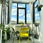 Harmony Studio - Elegant Escape Near Ateneu
